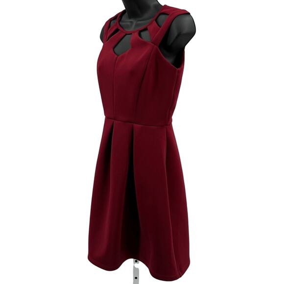 Sweet Storm Mini Dress WMNS M Berry Red Cut Out Pleated Fit & Flare Sleeveless - Picture 4 of 7